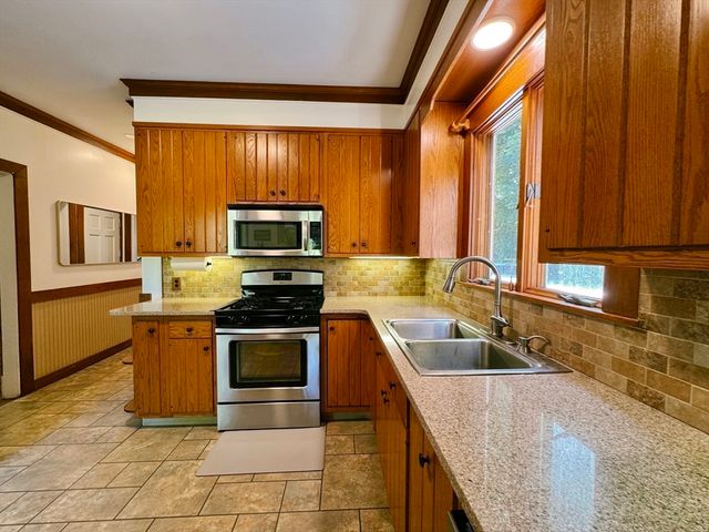 169 Palmer Rd, Monson, MA 01057