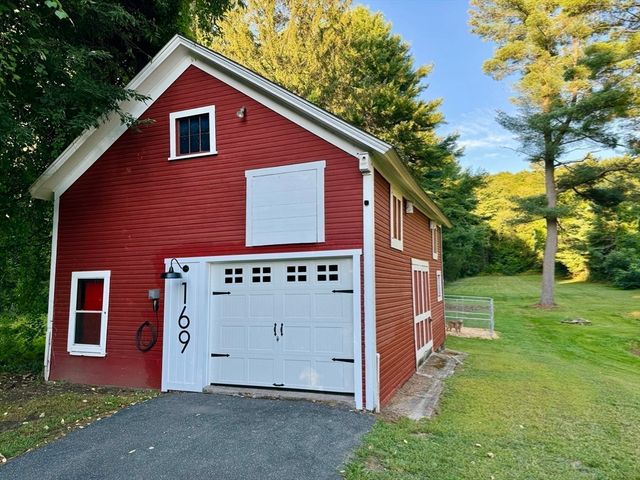 169 Palmer Rd, Monson, MA 01057