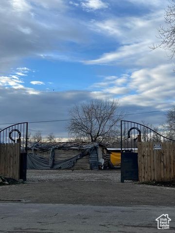 1407 W CRYSTAL AVE, West Valley City, UT 84119