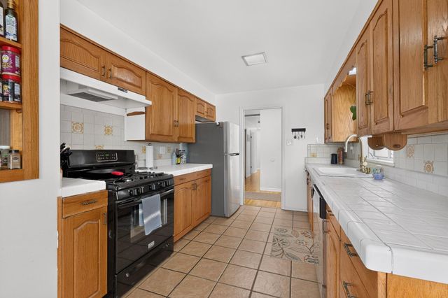 1401 Dartmouth Drive NE, Albuquerque, NM 87106