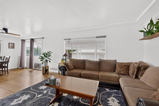 1401 Dartmouth Drive NE, Albuquerque, NM 87106