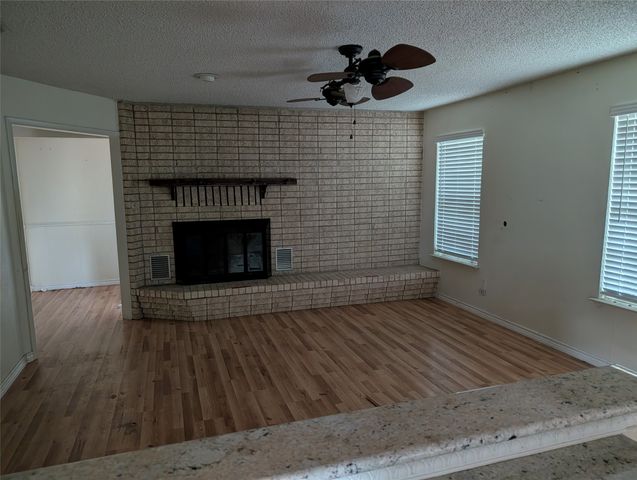 111 Holiday Drive, Gun Barrel City, TX 75156