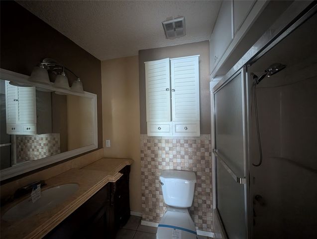 111 Holiday Drive, Gun Barrel City, TX 75156
