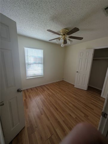 111 Holiday Drive, Gun Barrel City, TX 75156