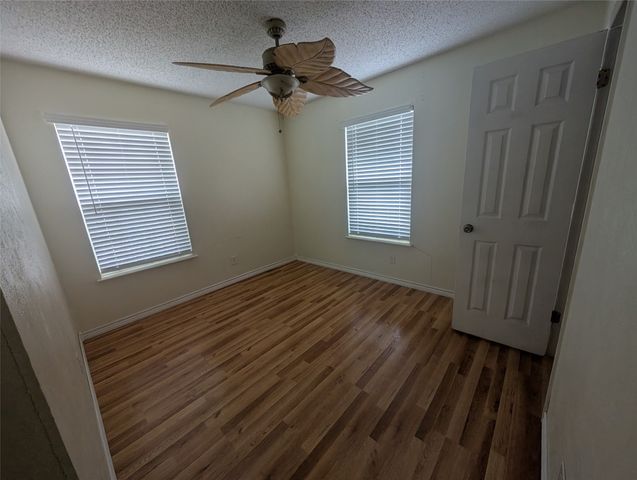 111 Holiday Drive, Gun Barrel City, TX 75156