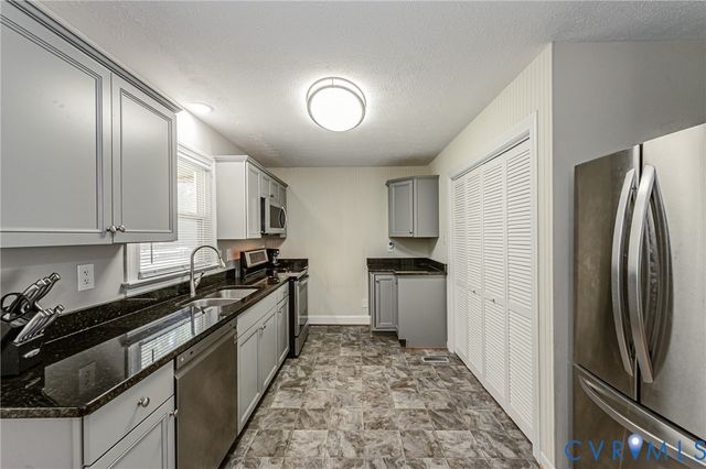 4607 Gaardahl Dr, Sandston, VA 23150