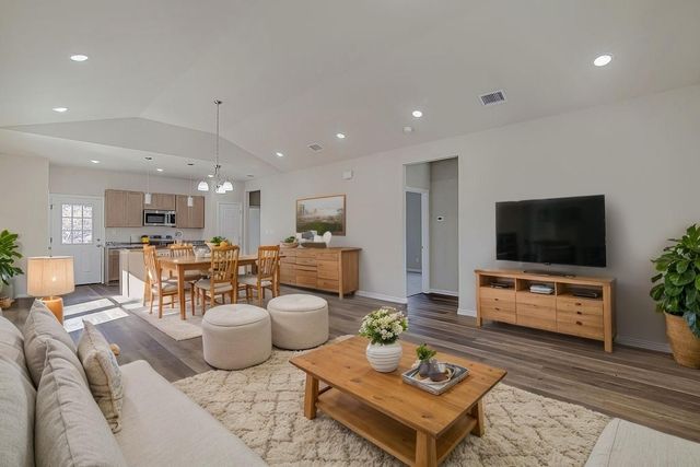 1402 Arizona Avenue, Fort Worth, TX 76104