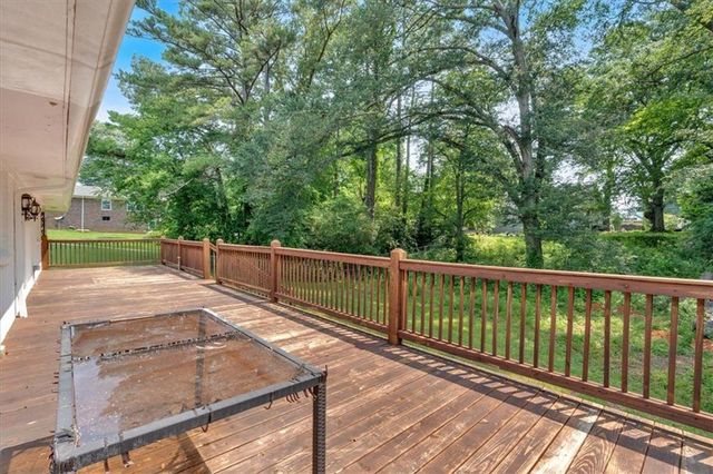 612 OAKCREST Drive, Rockmart, GA 30153