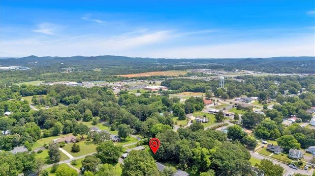 612 OAKCREST Drive, Rockmart, GA 30153