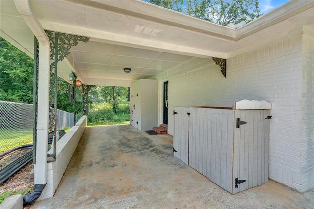 612 OAKCREST Drive, Rockmart, GA 30153