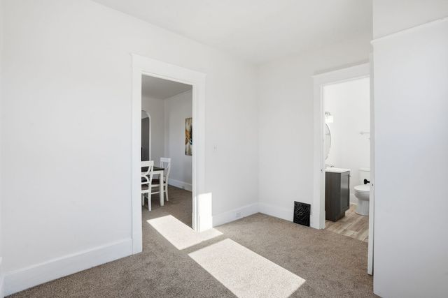 1638 20 Avenue, Moline, IL 61265