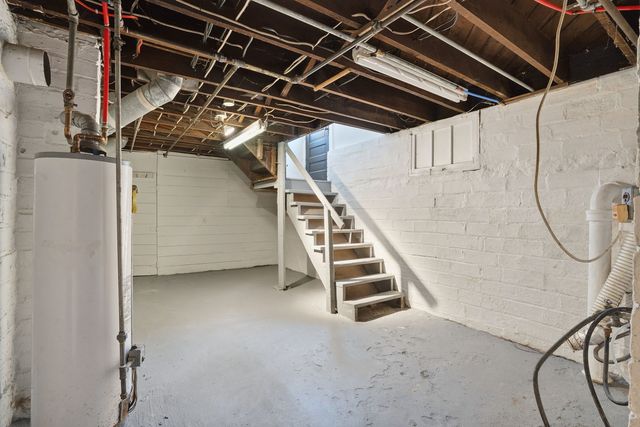 1638 20 Avenue, Moline, IL 61265