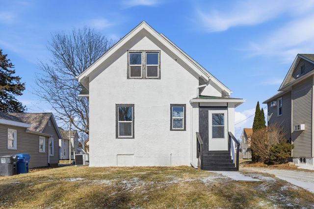 1638 20 Avenue, Moline, IL 61265