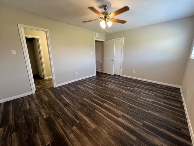 10134 Emnora Lane, Houston, TX 77080