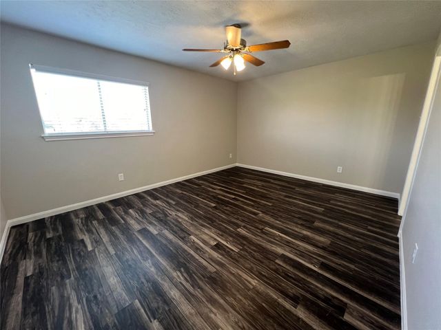 10134 Emnora Lane, Houston, TX 77080