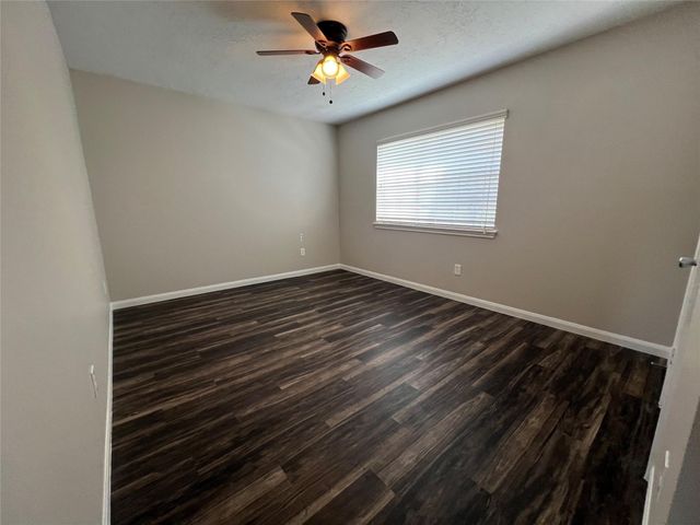 10134 Emnora Lane, Houston, TX 77080