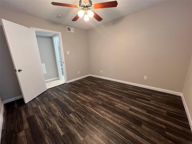 10134 Emnora Lane, Houston, TX 77080