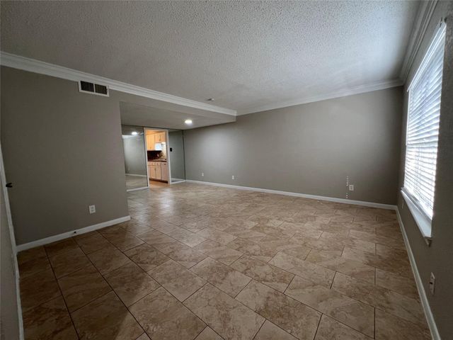 10134 Emnora Lane, Houston, TX 77080