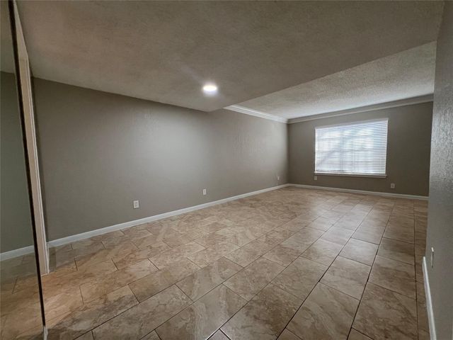 10134 Emnora Lane, Houston, TX 77080