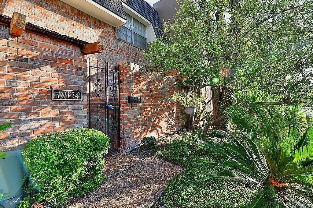 10134 Emnora Lane, Houston, TX 77080