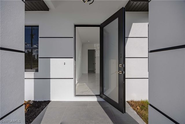 2700 49th ST SW, Lehigh Acres, FL 33976