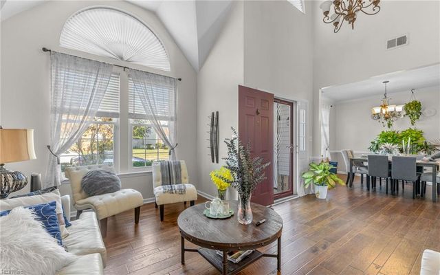 123 Lakes Edge DR, Suffolk, VA 23434