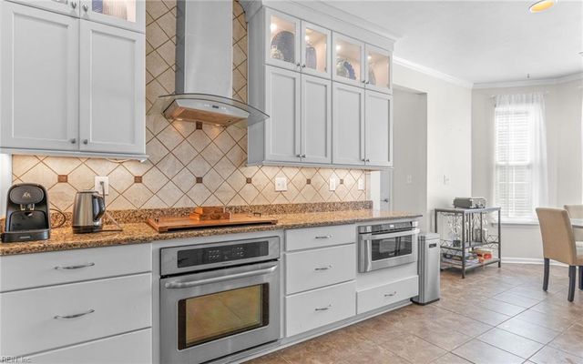 123 Lakes Edge DR, Suffolk, VA 23434