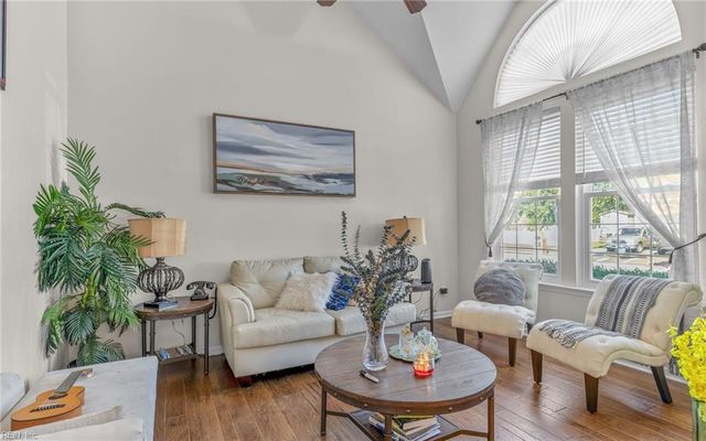 123 Lakes Edge DR, Suffolk, VA 23434