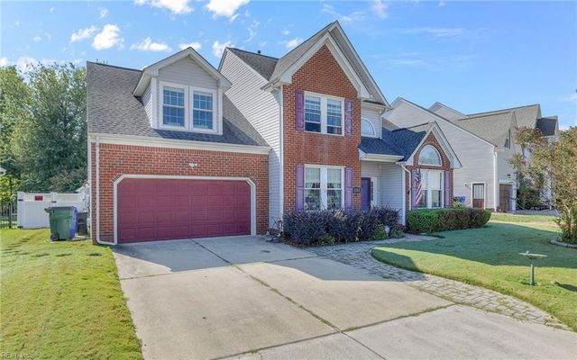 123 Lakes Edge DR, Suffolk, VA 23434