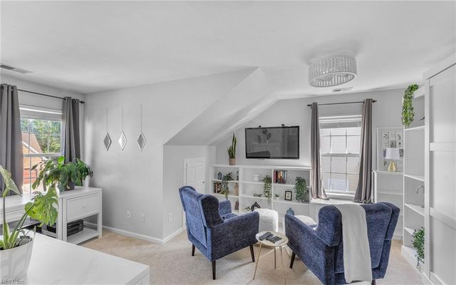 123 Lakes Edge DR, Suffolk, VA 23434