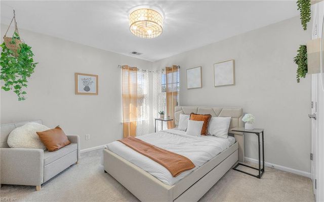 123 Lakes Edge DR, Suffolk, VA 23434