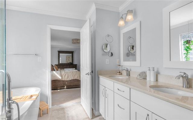 123 Lakes Edge DR, Suffolk, VA 23434