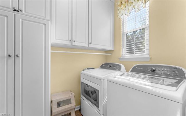 123 Lakes Edge DR, Suffolk, VA 23434