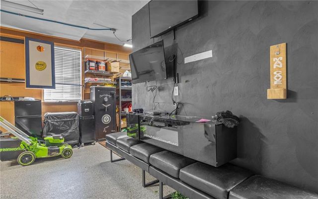 123 Lakes Edge DR, Suffolk, VA 23434