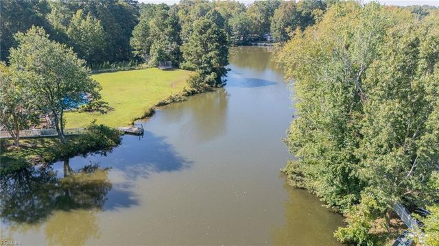 123 Lakes Edge DR, Suffolk, VA 23434