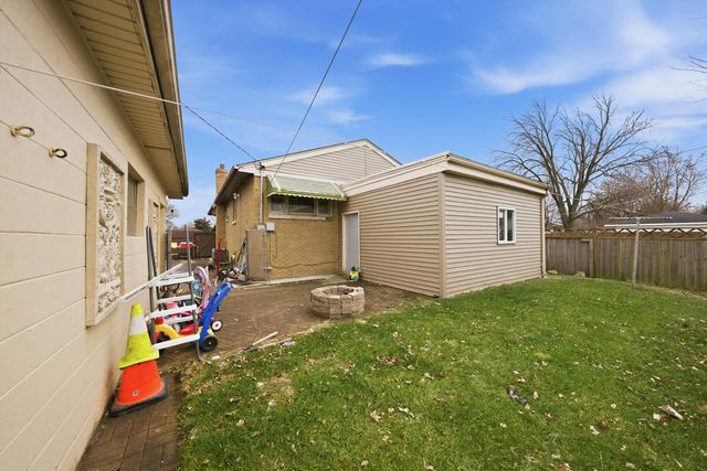 866 Greenbay Avenue, Calumet City, IL 60409