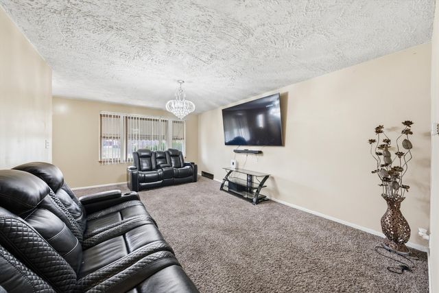 866 Greenbay Avenue, Calumet City, IL 60409