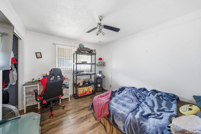 866 Greenbay Avenue, Calumet City, IL 60409