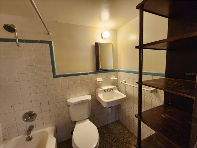 1933 NW 4 AVENUE B, Gainesville, FL 32603