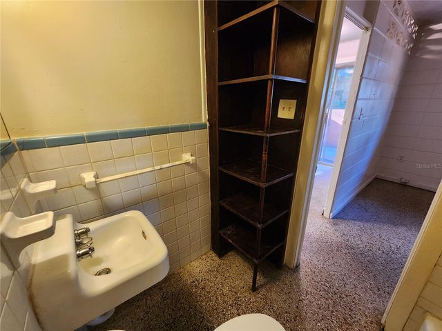 1933 NW 4 AVENUE B, Gainesville, FL 32603