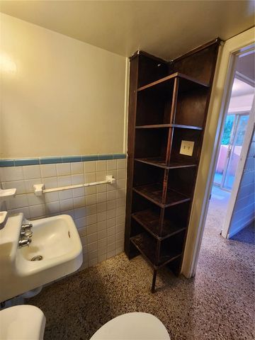 1933 NW 4 AVENUE B, Gainesville, FL 32603