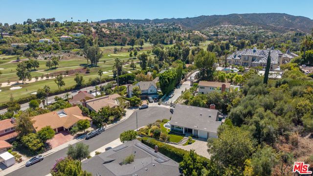 4711 Hermano Drive, Los Angeles, CA 91356