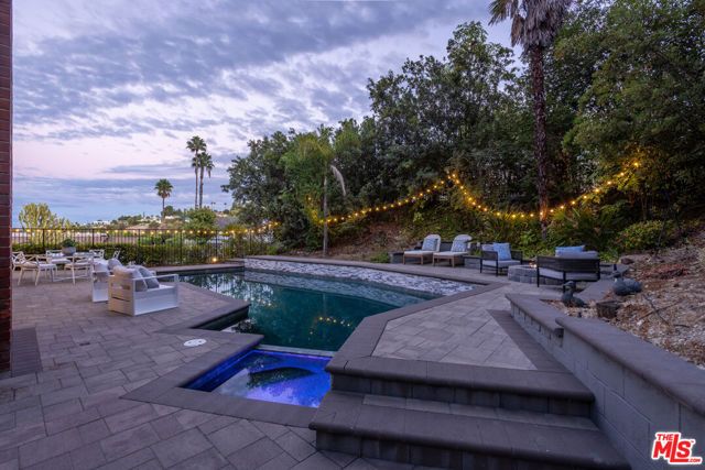 4711 Hermano Drive, Los Angeles, CA 91356