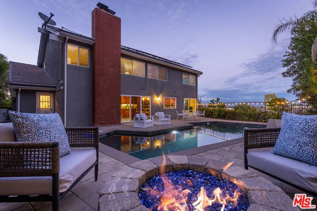 4711 Hermano Drive, Los Angeles, CA 91356