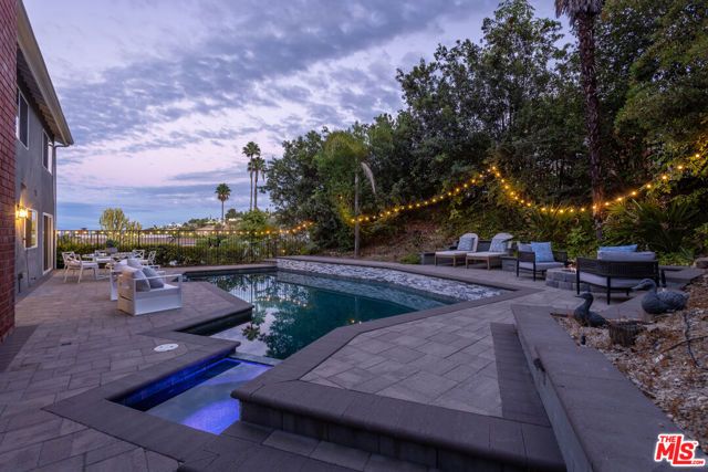 4711 Hermano Drive, Los Angeles, CA 91356
