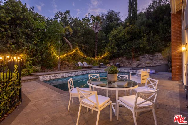 4711 Hermano Drive, Los Angeles, CA 91356