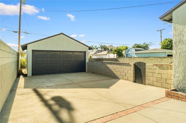 2240 W Macdevitt, West Covina, CA 91790