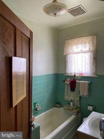 1457 W LANDIS AVE, Vineland, NJ 08360