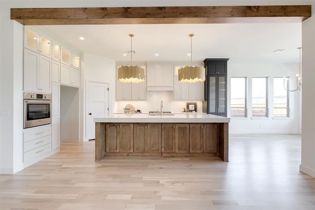 1916 Parkwood Avenue, Edmond, OK 73034