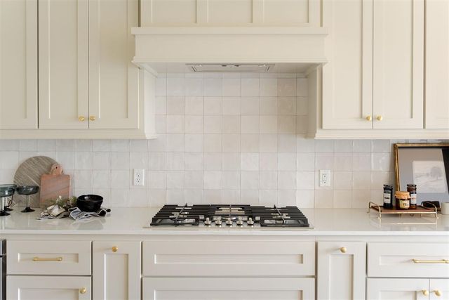 1916 Parkwood Avenue, Edmond, OK 73034